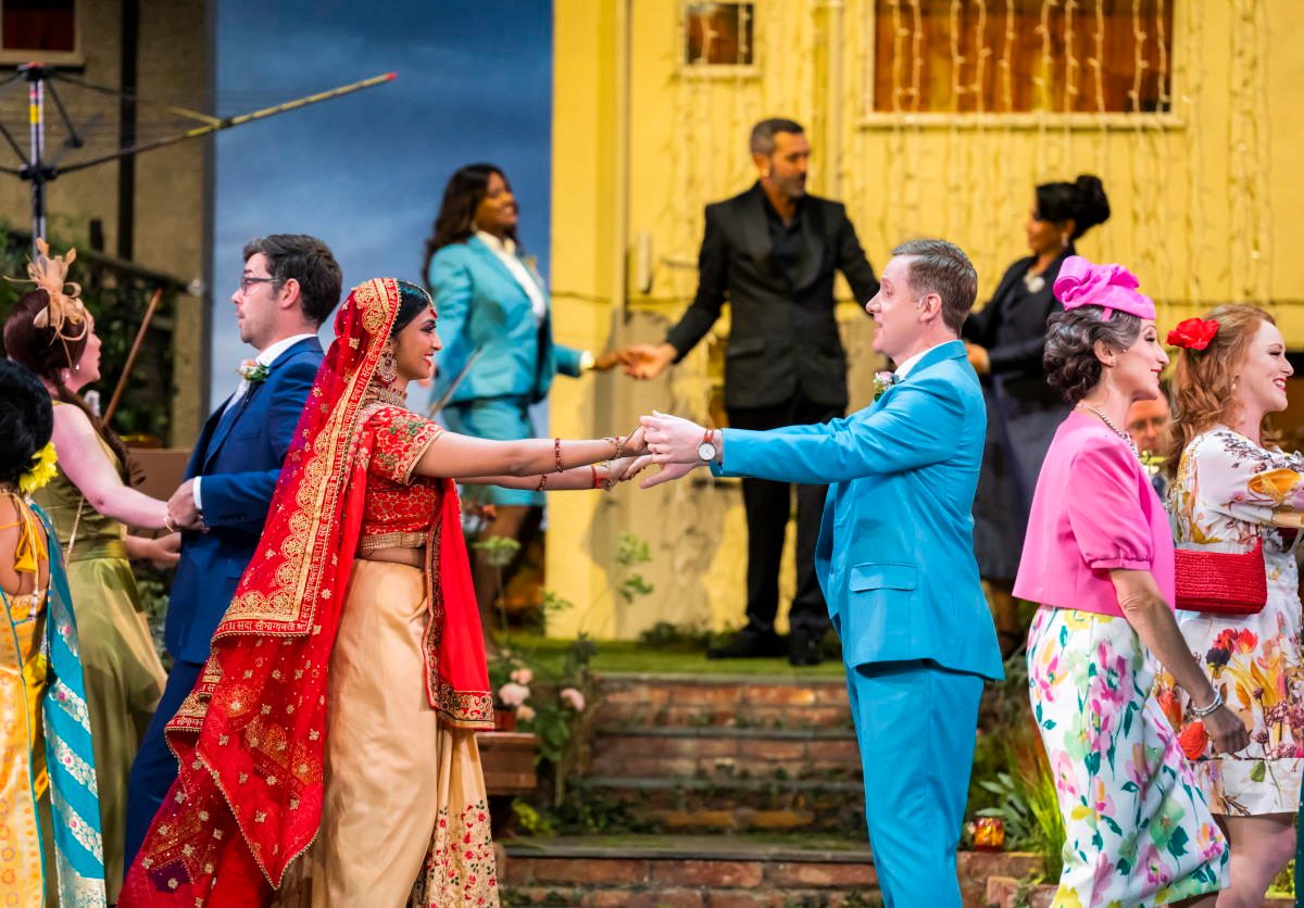 Ashnaa Sasikaran as Eurydice and Nicholas Watts as Orpheus
